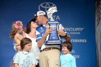 1A5BD6D1-A33C-45E1-A43F-8F0E7D6425D6