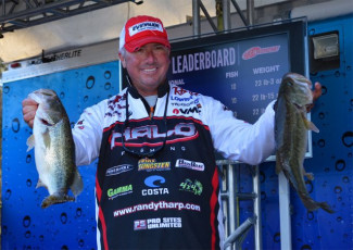 1A3B8F00-4E4B-4DDF-BFCC-BA7404BD9B33
