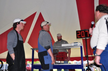 E8F74137-460F-46C8-B810-4664DA737A7D