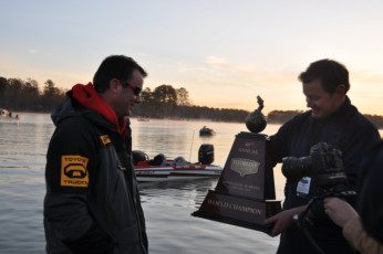 CF28C499-8B1F-41EF-A45A-90F8CE89B88C