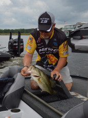 000BB925-F876-49EC-9961-B33ED9D14785