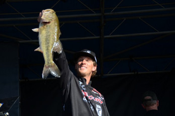 00561D3F-E01A-4352-811A-6950568372B5