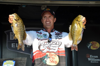 00C52792-D98D-46D0-B97D-99E1552EBD20