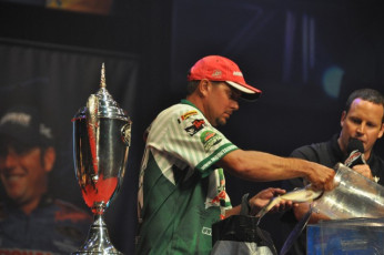 015B9C6E-23E9-4363-81DE-E06B3F8A9818