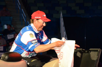 0162DD34-0E04-4937-B797-0B8D01C58F38