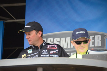 01738B99-2F8B-467B-9416-7E703D2E03E7