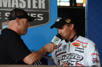 027F774A-88E2-460E-877C-A7B3CEBCB45B