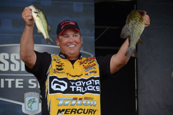 03BDF69A-C52A-4F53-939D-716BF91080F3