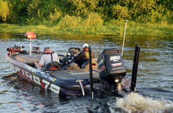 03FE521C-1623-4C9C-AF2D-CDDB45A9C217