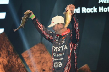 05CE9639-8F6F-426E-B9CB-4548FC96E917