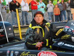 061708F4-AFC0-44B5-9E3D-7166F1F99633