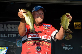 06F5C7B6-6D3D-482E-A93F-09DF3A4D1A5F