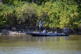 071EEC23-0D15-406F-ADC7-2744563475E5