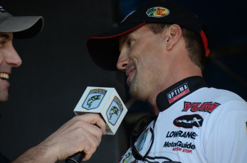 08C01D15-D821-496C-979B-F0085A870EA6