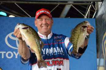 08D8A776-11BD-42EA-91A6-EE92B92F5A81