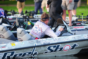 0922276D-A8FB-4F4E-AD77-5A19F824A95C