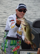 0999522E-9011-4E15-A602-2090F9248E37