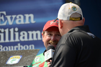 09AEC184-DC3C-4B25-8928-C597B3E77DC9