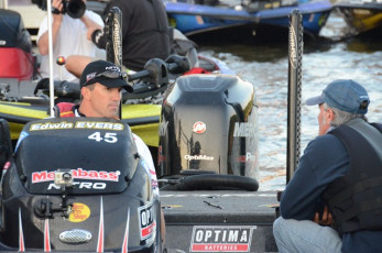 0B31BD1B-271E-47E6-B2DF-9D7E6306B3DE