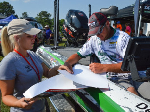 0CEFE17D-CB4F-4734-A4CA-2E0AE96064F6