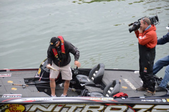 0E4F4D88-DD46-4A64-B66E-C92F7BB56484