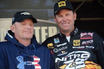 0E62A074-3DE9-4382-90E0-94A4495CF8B5