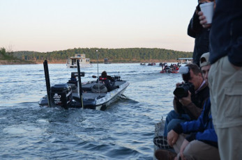 0FBEFABB-4338-4BBF-8107-3D17BC062EAC