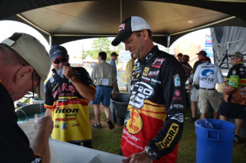 0FD0F384-7583-4F96-B35A-BB9F50992019