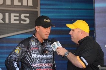 104F0EBB-9A19-4B44-BB54-89B0AC04BEEA