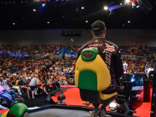 10DC63EB-5AF9-44B1-9778-1729D1C8F114