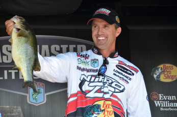 11A3110A-1A1E-446D-A8F6-3A9A7BB8760E