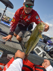 12FBE620-72F9-4AD2-9492-CB793E4D2C2B