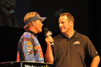 12FC3912-1A71-4216-8109-6254458ECFA8