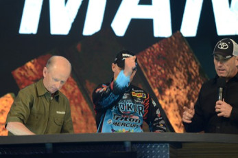 130672F0-1115-48C9-AE6D-0BB12B206EDC