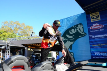 131090B8-5FBA-400E-A382-1F513317258E