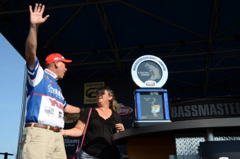 131D7615-EF0F-4BB4-BC01-2C63BFD56370