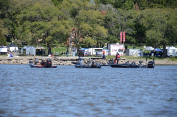 13338B6B-F201-4D00-AEEC-EF79F717A336