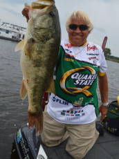 14671738-FE96-4790-9FAB-62D3DEFF47B5