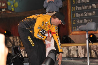 15F3044C-A2B5-4661-95E8-B675771A9528