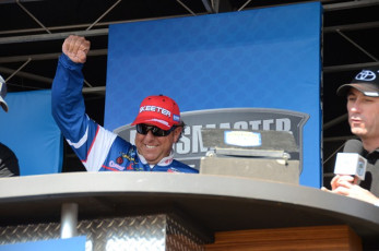 179F6C26-A1A6-4B10-A1B3-59DF057A7835