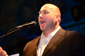 1859A483-13C7-4978-8F03-70BD9CE35C6A