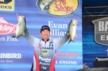 18A8DE7E-4D1F-4CD5-8E22-A72E96460F33