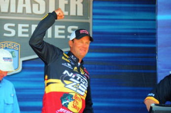 19805853-F150-4380-8453-08737103762F