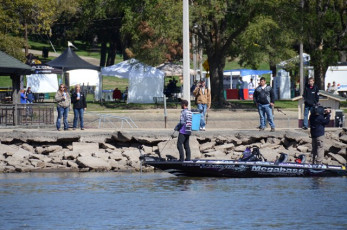 1A7DE09B-8F58-4D2F-9ED1-0FFD697D21B6