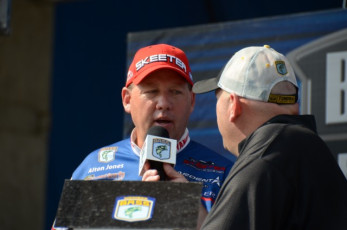 1AFBE285-5F22-4B4C-A5B9-FD103F5231B3