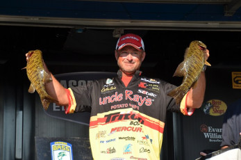 1D363F1C-57B7-468C-AD77-FE977CFAE7D7