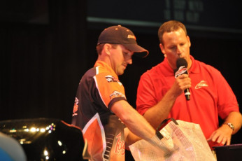 1D8BBC63-33BB-4C4F-B84E-6E42899B0D76