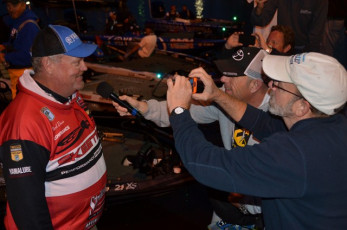 1DD85525-055A-4FA8-AAAF-CB2D1E75714C