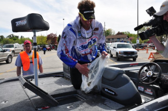 1DF36810-723C-4C7F-8276-A64BBEC4A99D