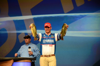 1E30E514-7F6D-4060-AE71-B0C919CB2DE1